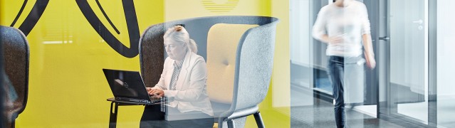 headquarter_people_16_1920x540