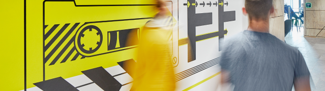 headquarter_people_1_1920x540